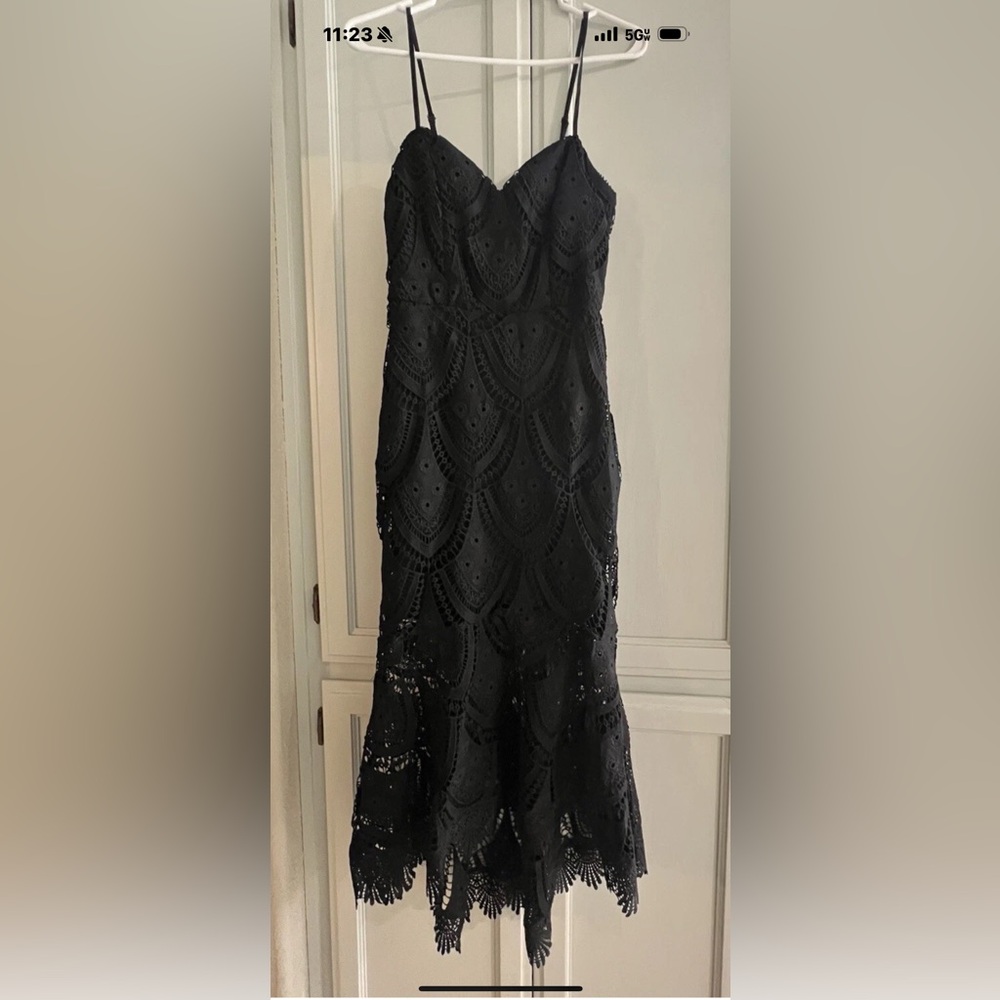 Lulu’s Midi Eyelet Dress Size Small